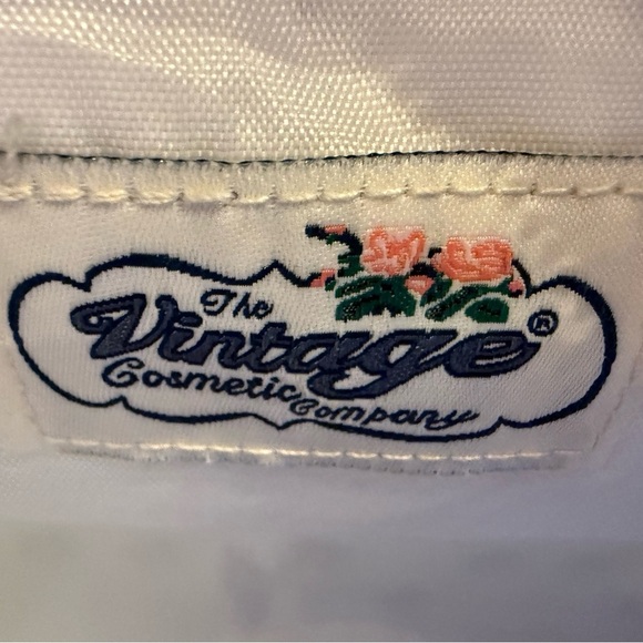 The Vintage Cosmetic Company makeup bag. White with black flower print. - Picture 7 of 7